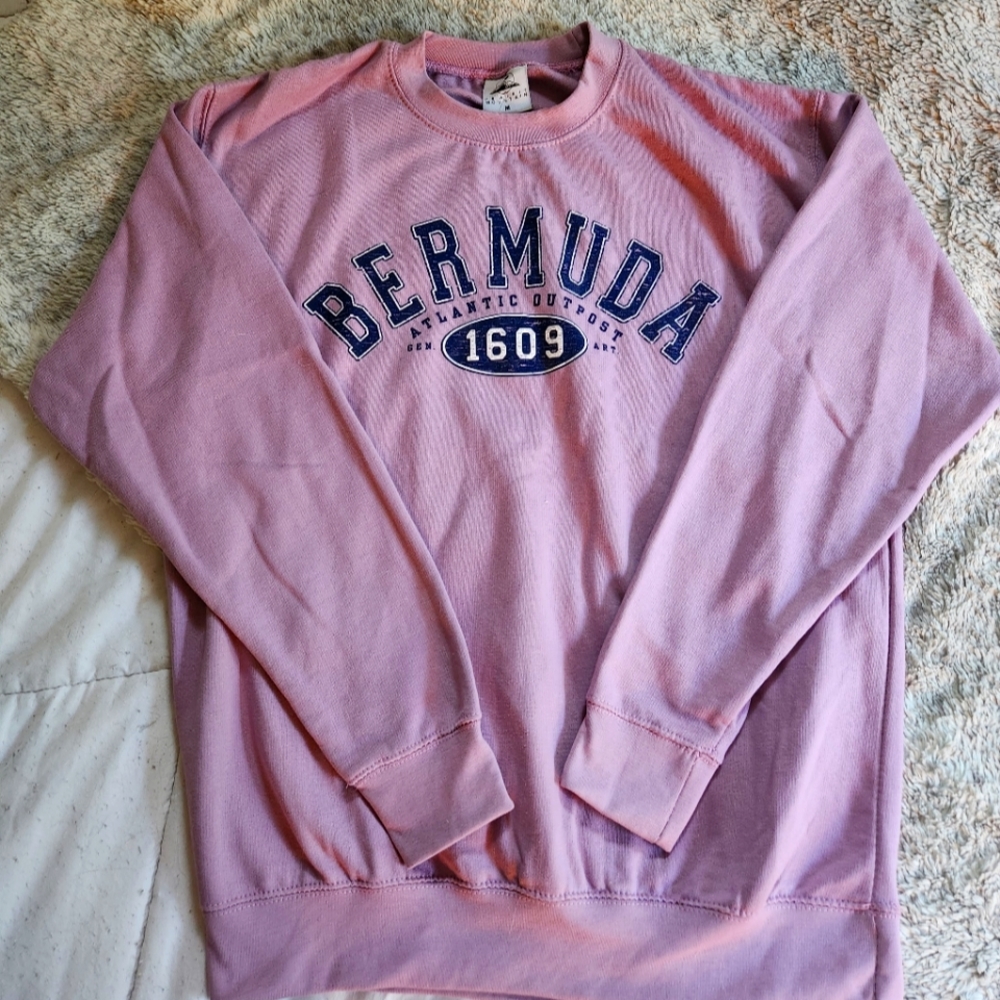 Bermuda Sweatshirt